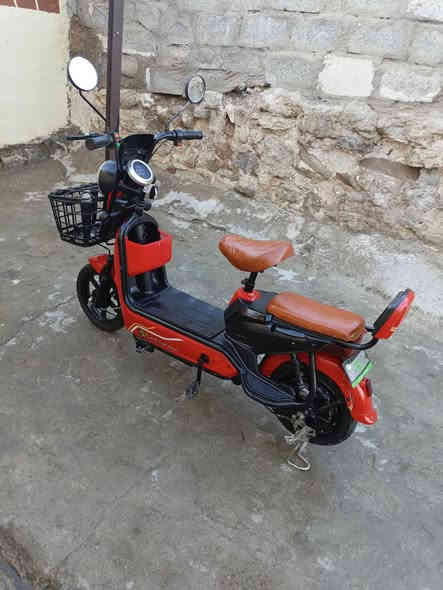 السعر ١٧٠ دراجه حجم 14 بصمه دراجه جاهزه كهربائيات كامله
أربع بطاريات شرط مع شاحنه دراجه نضيفه مثل ماموضح مراوس يرهم 

مو شراي لا يكسر *********** مكان كركوك
