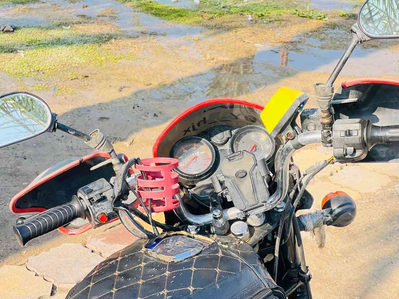 دراجة بوكسر للبيع موديل ٢٠٢١ مجفت جديد السعر ٩٠٠ و بيهة مجال حك الجية مكاني بغداد حي العامل رقمي *********** فقط واتساب اوراقها موجودة
