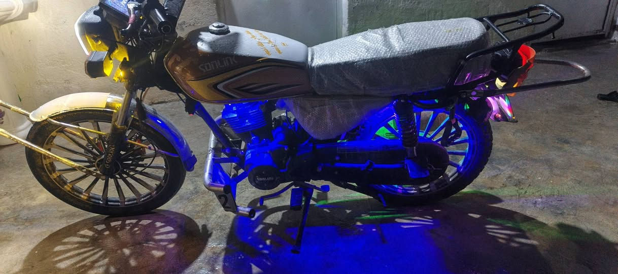 سلام عليكم دراجه موديل 25دراجه نضيفه اي نقص مابيهه
اتصل مامتواجد ع خاص***********
