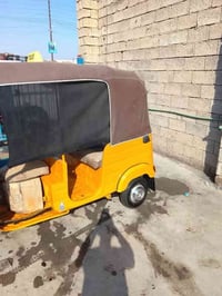 تكتك للبيع موديل 19شهر 12المكان الحسينيه المعامل 07777653096