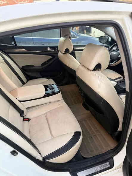 Kia cadenza 2014
السيارة فول مواصفات ملكي 

بيها ربع بنيد ونص جاملخ شوي تعديل بارد بدون داخل

معرك مفتوح بس بشرط بعدها كل شي بشرط

بيها١٣٦٠٠٠٠غرامه 

مكان السيارة قضاء مخمور

سعر 135$

رقم***********

للبيع فقط
