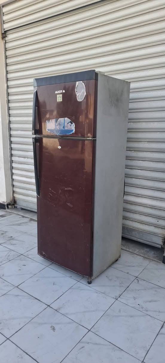 مرحبآ ثلاجة ماركة اوكما حجم 28قدم نظام تجميد شغالة وظمان بشغلهة نظافتهة مثل ما كدامكم للبيع سعرهة190 بيهة مجال بسيط ***********
ملاحظة/يوجد مراوس ب اصغر او عاطل
