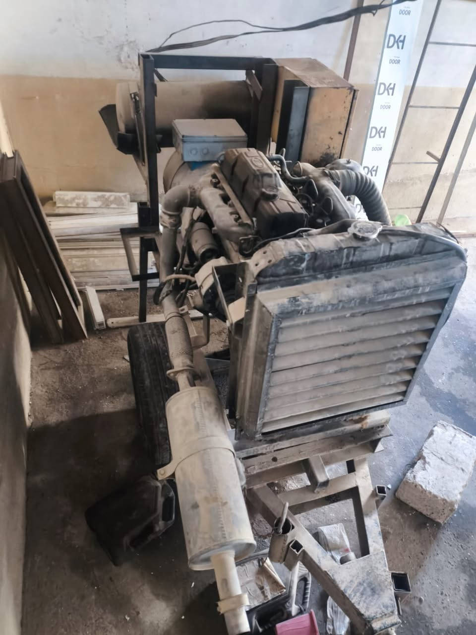 السلام عليكم

يوجد مولد للبيع ( محرك كيا ) شرط التشغل نضافه فول  

السعر 17 ورقة وبي مجال

للأستفسار الاتصال على

***********
