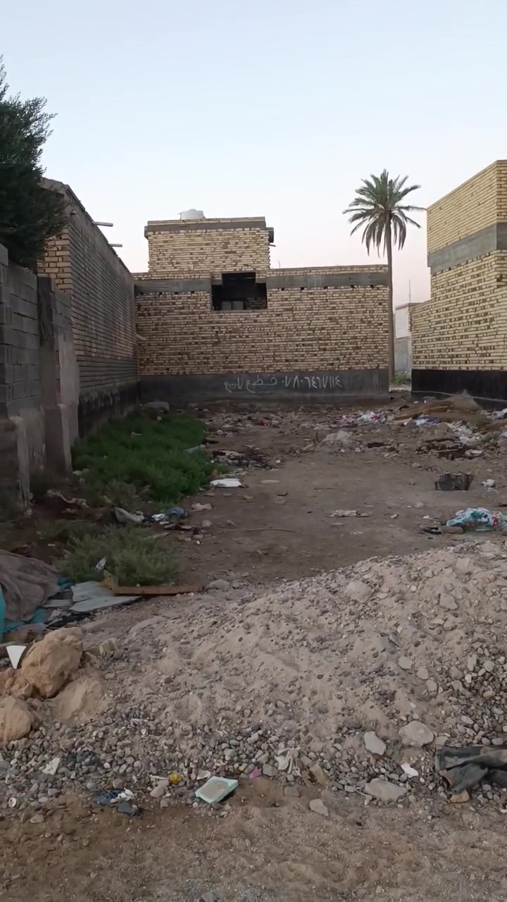 قطعه ارض للبيع مساحتة 260متر
عرض الشارع/8متر
الموقع/شارع علي قمارة فرع مقابل اسواق حسون مخيف
السعر/خاص
للاستفسار الاتصال على الارقام التاليه 
***********
***********
