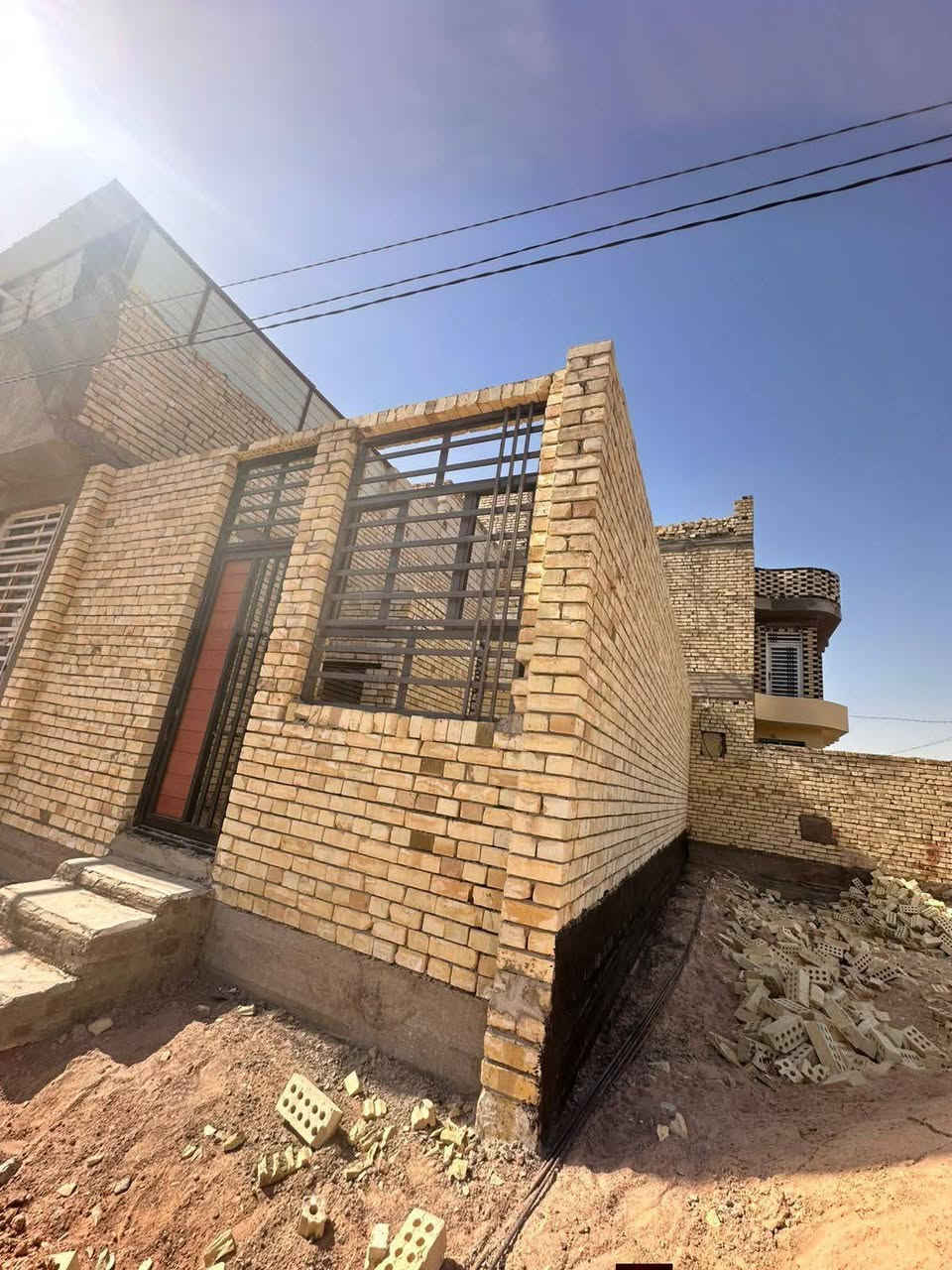 🔥لا تفوت الفرصه 🔥
بيت🏠 للبيع المساحه 50 متر هيكل شغل جناي درجه اولى حي النداء شارع مجمع بيتي منطقه❄ 53 شارع 60 الاول المجاري باب البيت سعر الهيكل 35 مع المجال بناء طابوك جمهوري الاساس صب كونكريت بصف الركن✅ يحتوي على غرفه صاله مطبخ حمامات للاستفسار اكثر  ***********
