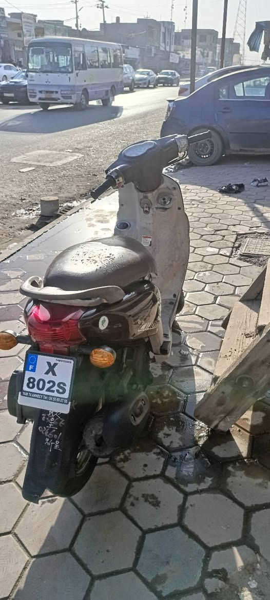 سلام عليكم دراجة فلة البيع دراجة مال رمبة شلعة معدل فول نضافة شوفتة عينك مكاني كوت  رقمي *********** سعر 975 بيهة مجال بسيط
