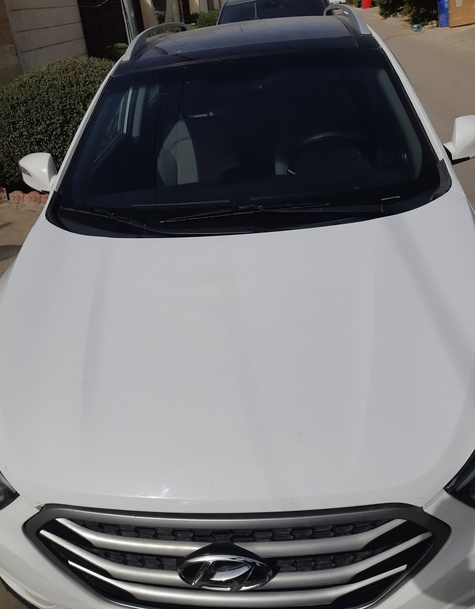 سلام عليكم للبيع توسان موديل ٢٠١٥ خليجي بانورما تحكم ستيرن ماشيه ١٢٠ او بيه مجال خمسه ويل كب تخم تاير جديد السياره كامله مابيه نقص السعر ١٤٨٠٠ او بيه مجال مكان السياره بغداد القادسيه رقم ***********
