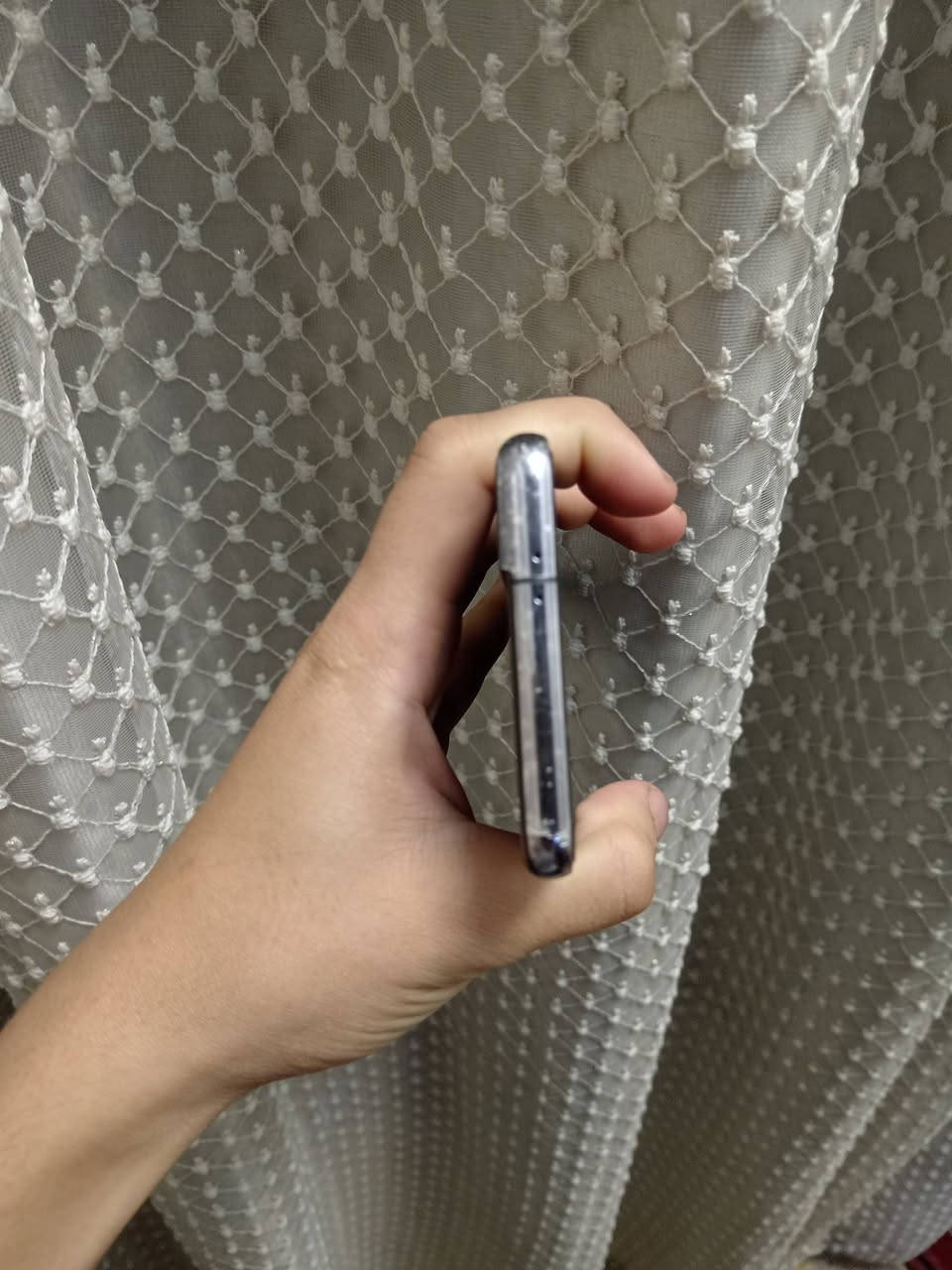 للبيع: Samsung Galaxy S21 5G (مستعمل)• الاسم: Samsung Galaxy S21 5G
• الحالة: مستعمل
• التخزين: 128GB
• RAM: 8GB
 الشاشة
• دقة +FHD (1080×2400)
• كثافة 421ppi
• تردد متكيف لحد 120Hz
 الاتصال
• يدعم 5G
• Wi-Fi 6
• NFC
 البطارية والشحن
• السعة: 4000mAh
• شحن سريع 25W (الشاحن غير موجود)
• شحن لاسلكي 15W
• شحن لاسلكي عكسي
 الكاميرا والفيديو
• تصوير 8K بمعدل 24fps
• تصوير 4K بمعدل 60fps
يشغل جميع الألعاب 120 فريم
 ملاحظات مهمة (اقرأ قبل لا تتصل)
• الجهاز أمريكي
• فتحة السيم موجودة لكن السيم كارت ما يشتغل
• مناسب استخدام واي فاي فقط
• بيه شخوط/نقاط بالظهر بسبب الاستعمال (شي تجميلي فقط، ما يأثر على الأداء)
 السعر: ___ (200 وبيه مجال 
بسيط )
المكان بغداد الحرية
الرقم / ***********
يجي وياه توصاله سماعة + شاحنة
