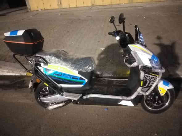 السلام عليكم
دراجه شحن بطاريه ليثيوم بعده جديد ماشي شيي قليل
سويج + بصمه +بلوتوث سماعات +نضام بك R+ تشغيل عن بعد  السعر(950وبي مجال شي بسيط )     للاستفسار بي واتساب ومتواجد ع الخط (***********)
