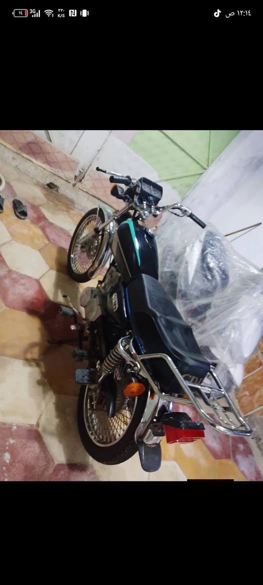 السلام عليكم شباب درجة تايكر اوراق صولي مديل 2022 درجه فول نضافه وسعر كلش كلش مناسب رقم ***********
