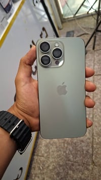آيفون ١٥ برو ماكس • ٢٥٦ • بطارية ٩٢