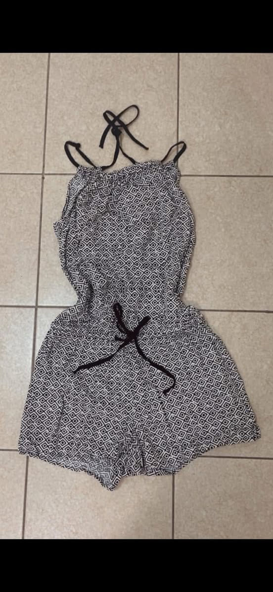 ب٣ تصفيهه 🅾️🅾️🅾️ قياس s,m,l


**إذا كنت صاحب هذا الإعلان وتريد حذفه لأي سبب، رجاءا أرسل رسالة إلى الدعم الفني**