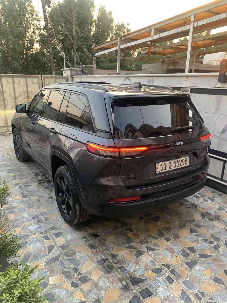 السلام عليكم للبيع فقط
جيب 5 راكب موديل 23  رقم بغداد بسمي  محرك 3600 فول فتحة سقف رادار امامي وجانبي كشنات جلد ومخمل جنطة كهرباء تشغيل عن بعد توقف ذاتي عندالرجوع اطفاء ذاتي عند التوقف فول ردار امامي خلفي جانبي  وبعد هوايه مواصفات ماشيه 17الفصور الحادث ورقم شاصي بل منشور بيها جملغ چهه السايق وبنيد صبغ فقط شواصي كفاله شرط الفحص 
السعر 292$ورقه 
مكاني بغداد جديده
الاتصال 
‭0773 548 4352‬
