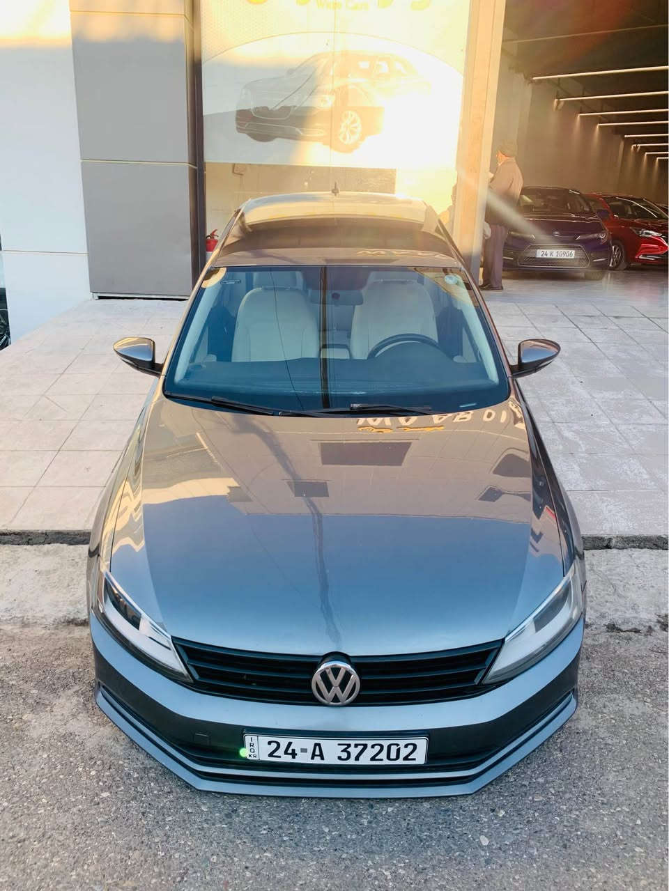 ڤولكسواكن جيتا 2015  
مواصفات خليجي داخل بيجي
بدون حادث و بدون صبغ
محرك 2.0 بدون توربو
ماشيه 240000km
مكان سیارە موجود بدهوك
سعر 124 و مجال قليل
*********** دهوك, العراق
