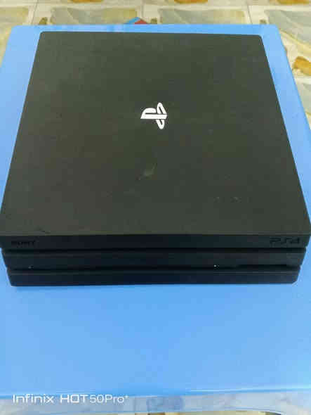 سلام عليكم بلي ٤ برو واحد تيرا  اون لاين الجهاز نضيف كلش كدام عيونكم  ما فتوح ولا مصلح وملحقات كامله وجوستك اصليه وبي ٦ العاب بداخله بيس ٢٥ وبيس ٢٦ سعره ٢٥٠ وبي مجال مكاني نجف مراسله واتساب فقط ***********
