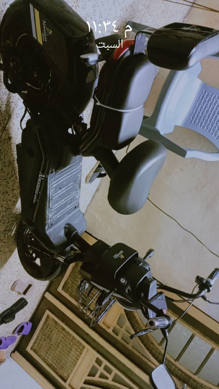 دراجة شحن حجم 14 بطاريات شرط الفحص كهربائية كلو شغال جديدة صارلهة شهرين عندي ونا تعبتني بس محتاج فلوس السعر 200 وبيها مجال واتساب *********** او خاص
