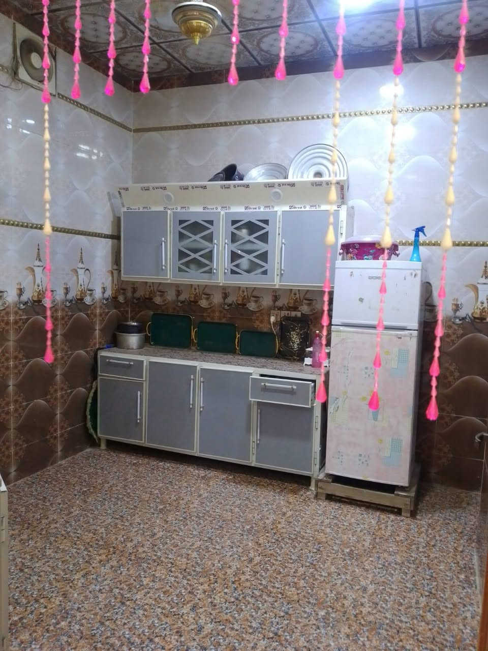دار اللبيع المساحه 120 غرفتين صاله دوانيه صحيات خارجيات وداخليات البيت بنا حديث الموقع حي الرسول قرب مطحنت سومر السعر 120ومجاله قليل كافت الخدمات زراعي ***********

