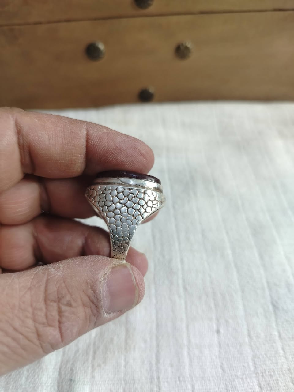 تحفه من تحف العقيق اليماني الانسي مخطوط حرز السيد القاضي في رجب القياس ٢٦ الاتصال *********** بغداد ٠
