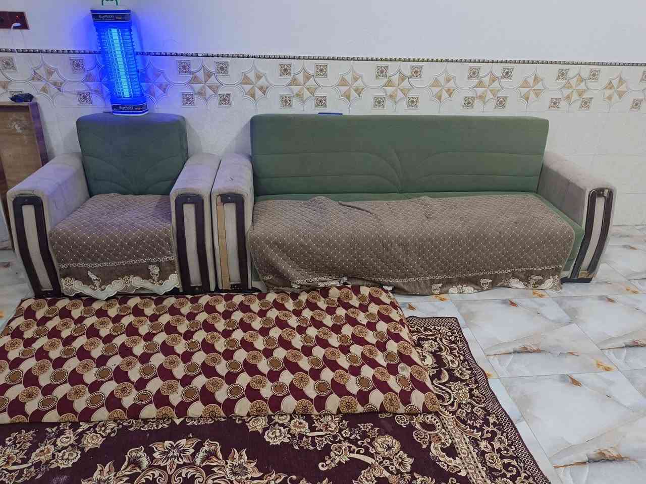 تخم للبيع 5مقاعد تخم مو جديد جديد يعني نص ونص تصل وبخدمتك الهاتف ***********
