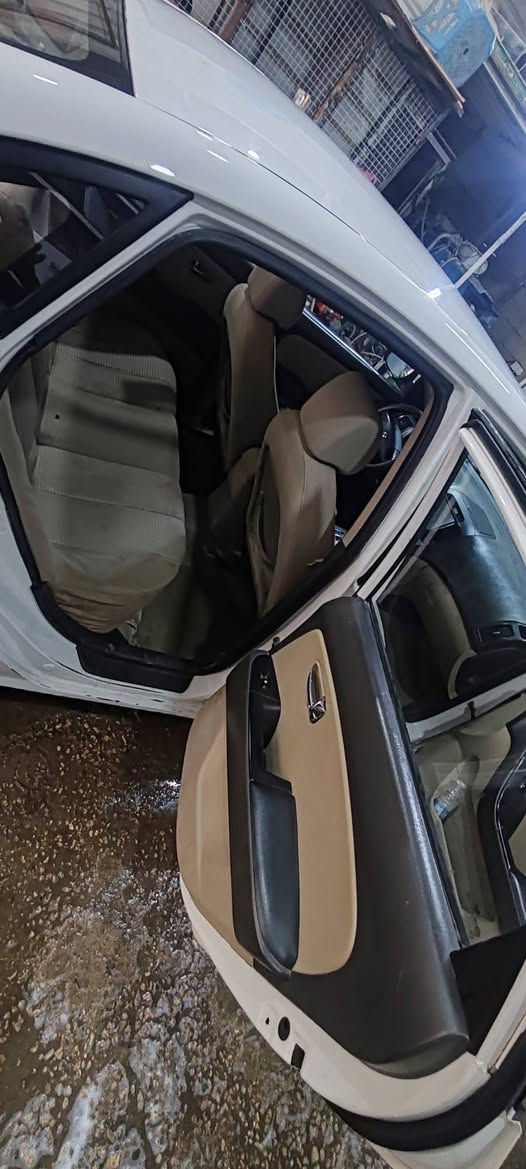 السلام عليكم موديل 2011 وارد خليجي ترايها عل 200كير محرك خير من الله مكاني كربلاء رقمها كربلاء باقي تفاصيل ب اتصال وب فيديو رقمي *********** مكفوله ما عدا طخه ب بنيد ول مذكور ب فيديو وبخدمه شراي سعرها 107 اي ضربه مابيها
