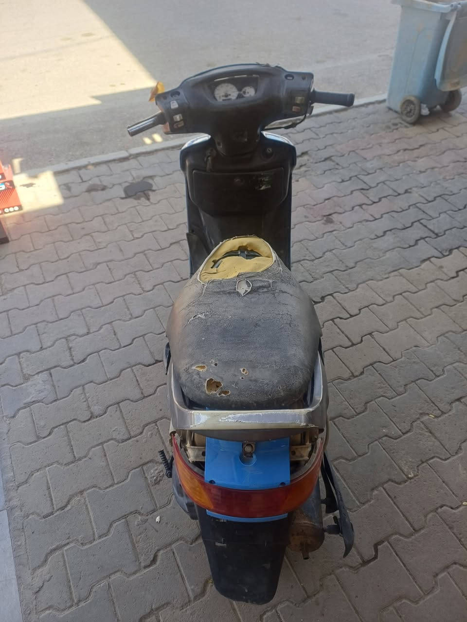 سلام عليكم دراجه فراشه نضيفه كهربائيات شغاله مكينه نضيفه عوزهه بس باتري سعر 350
***********
