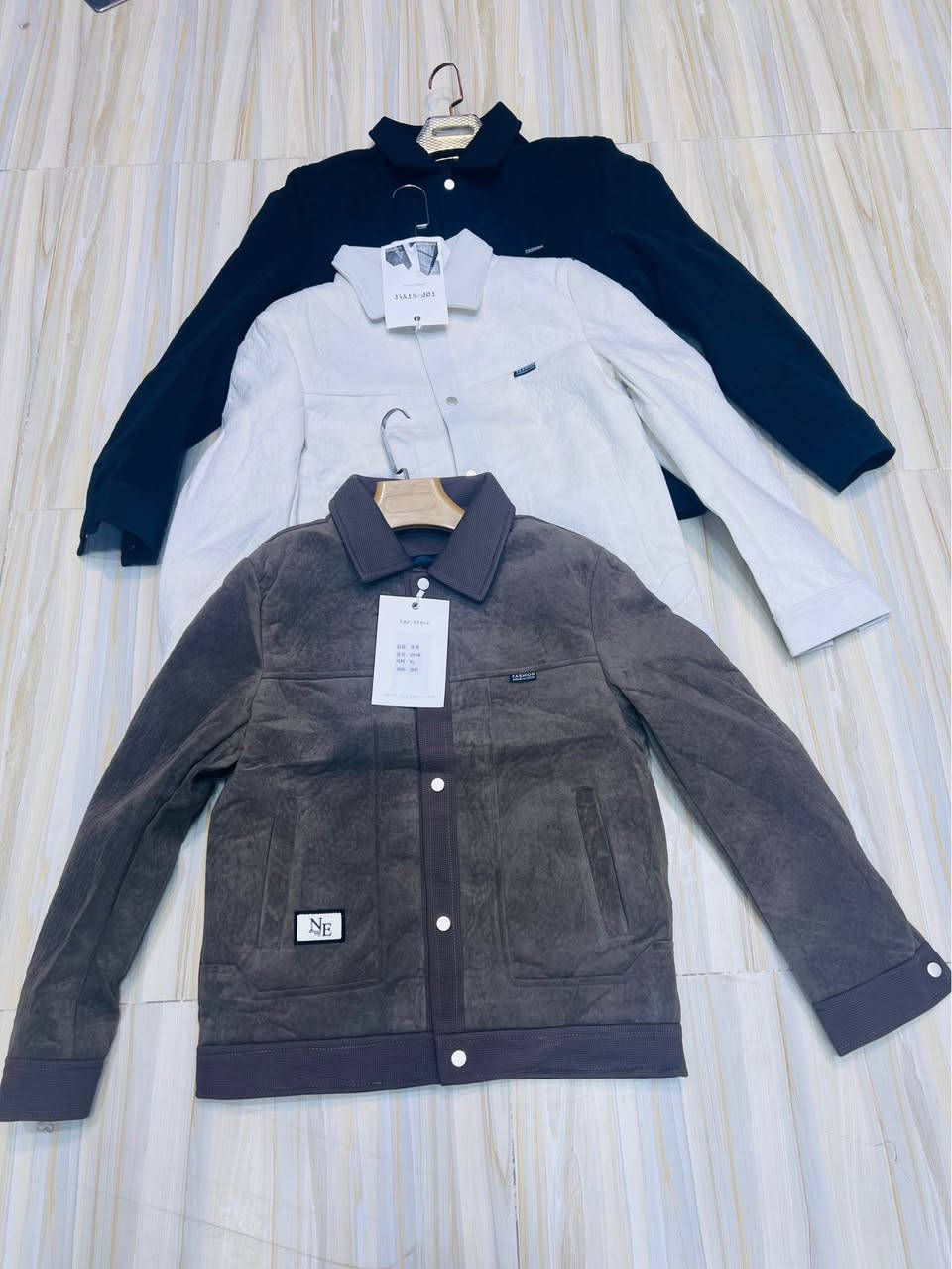 مجمع الجابري بضاعه جديده قمصله الوان وموديلات وقياسات تتوفر 
السوق الكبير شارع بغداد *********** وات ساب شربازهير, السليمانية
