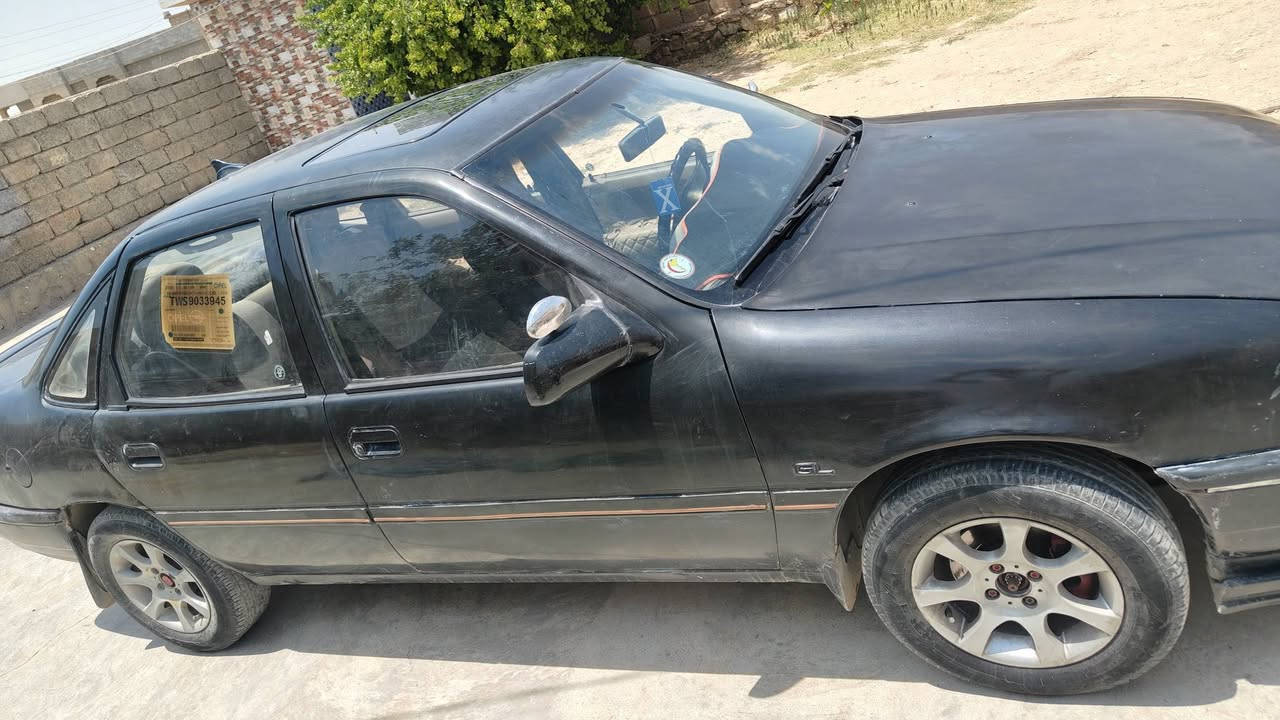 نسلام عليكم اوبل فكترا للبيع كير محرك شرط حجم المحرك 20 السعر خاص رقم الهاتف ***********
