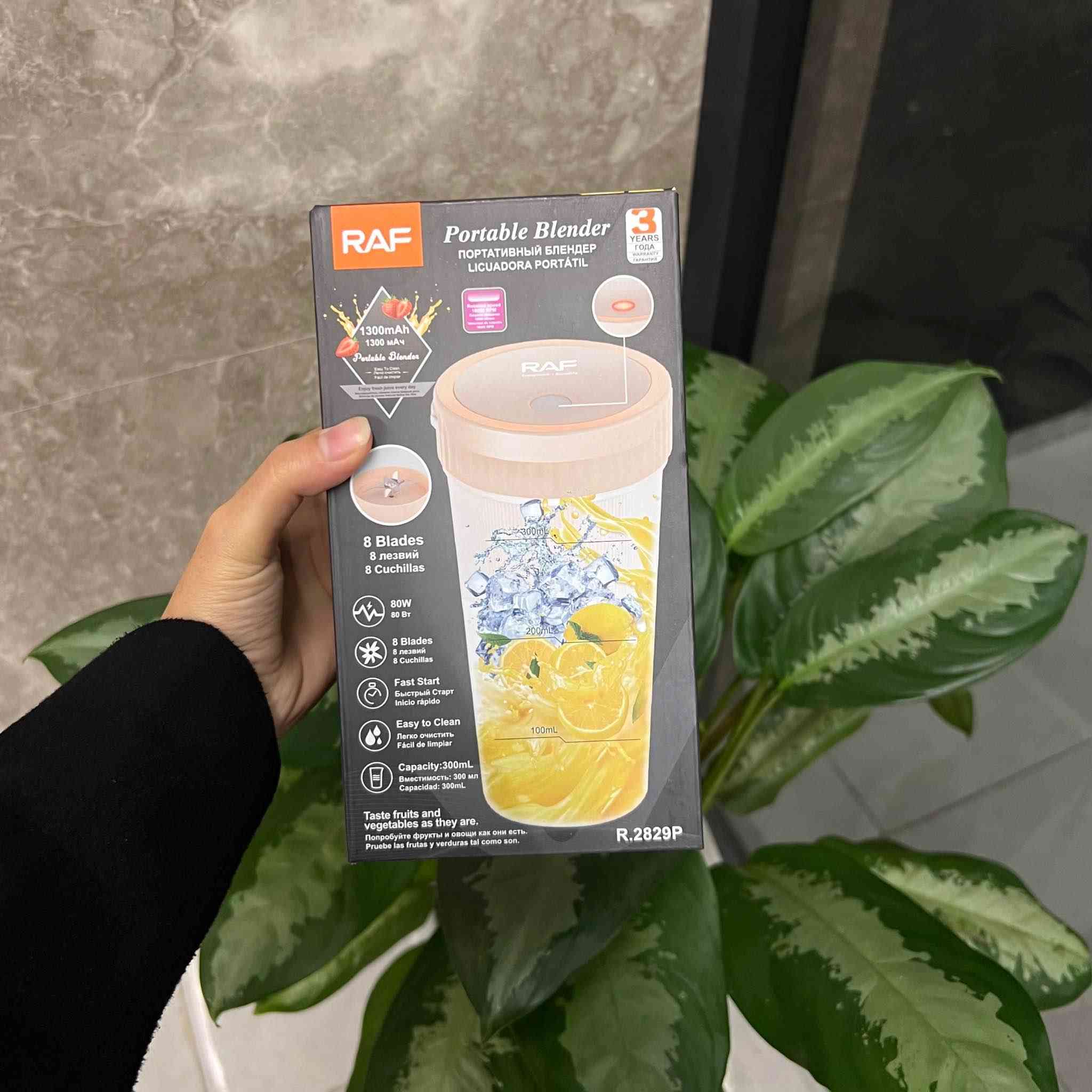 ⁨ - خلاط RAF المحمول موديل R.2829P هو الرفيق المثالي لأسلوب حياتك النشط والصحي.
توصيل من يوم إلى يومين ✅
السعر :16,000✅
توصيل بغداد ٣ آلاف ✅
محافظات ٥ آلاف ✅

. تصميم مدمج ومحمول: يتيح لك الاستمتاع بالعصائر والسموثي الطازجة أينما كنت - في المكتب، النادي الرياضي، أو أثناء السفر.

. أداء قوي وفعال: مزود بشفرات حادة ومتينة من الفولاذ المقاوم للصدأ وبطارية بسعة 1300 مللي أمبير، مما يضمن خلطاً سريعاً وفعالاً في ثوانٍ.

. سهولة الاستخدام والتنظيف: يتميز بتشغيل بلمسة واحدة وشحن مريح عبر USB، وتصميمه القابل للفك يجعل عملية التنظيف سهلة للغاية.

. آمن وعملي: مصنوع من بلاستيك خالٍ من مادة BPA، بسعة 300 مل، مما يجعله مثالياً للوجبات الفردية والآمنة للاستخدام اليومي.

- الطاقة: 80 واط

- الفولطية: 7.4 فولت

- السعة: 300 مل
#اكسبلور
#explore
#explorepage
#viral
#trend⁩ بغداد, العراق


**إذا كنت صاحب هذا الإعلان وتريد حذفه لأي سبب، رجاءا أرسل رسالة إلى الدعم الفني**