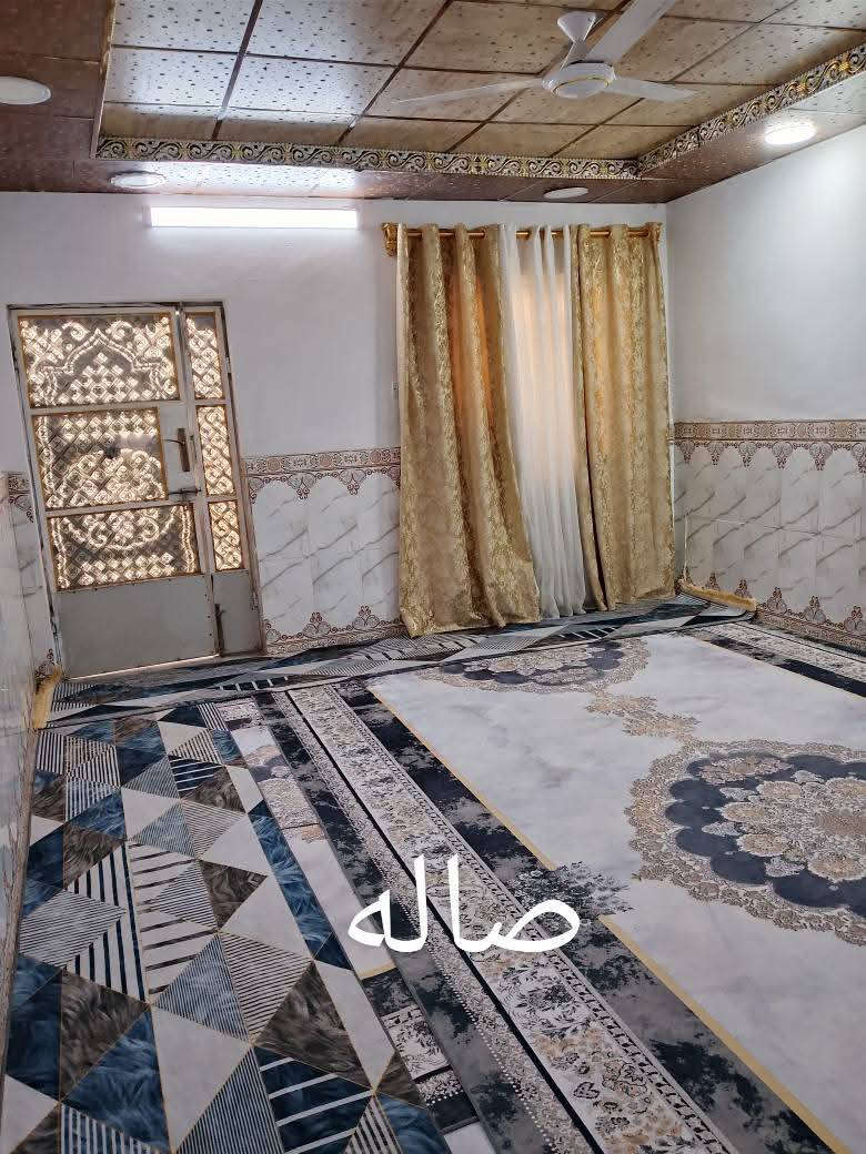 للبيع
بيت ٨٤م طابق ونص امامي

ركن وجه واحد

واقع حال ١١٤م

سعر ٩٥ بيه مجال

يقع في حي الشهداء قرب شارع المحسن

يحتوي على صاله ومطبخ وصحيات واستقبال

الطابق الثاني غرفه فقط

موبايل للاستفسار ***********
