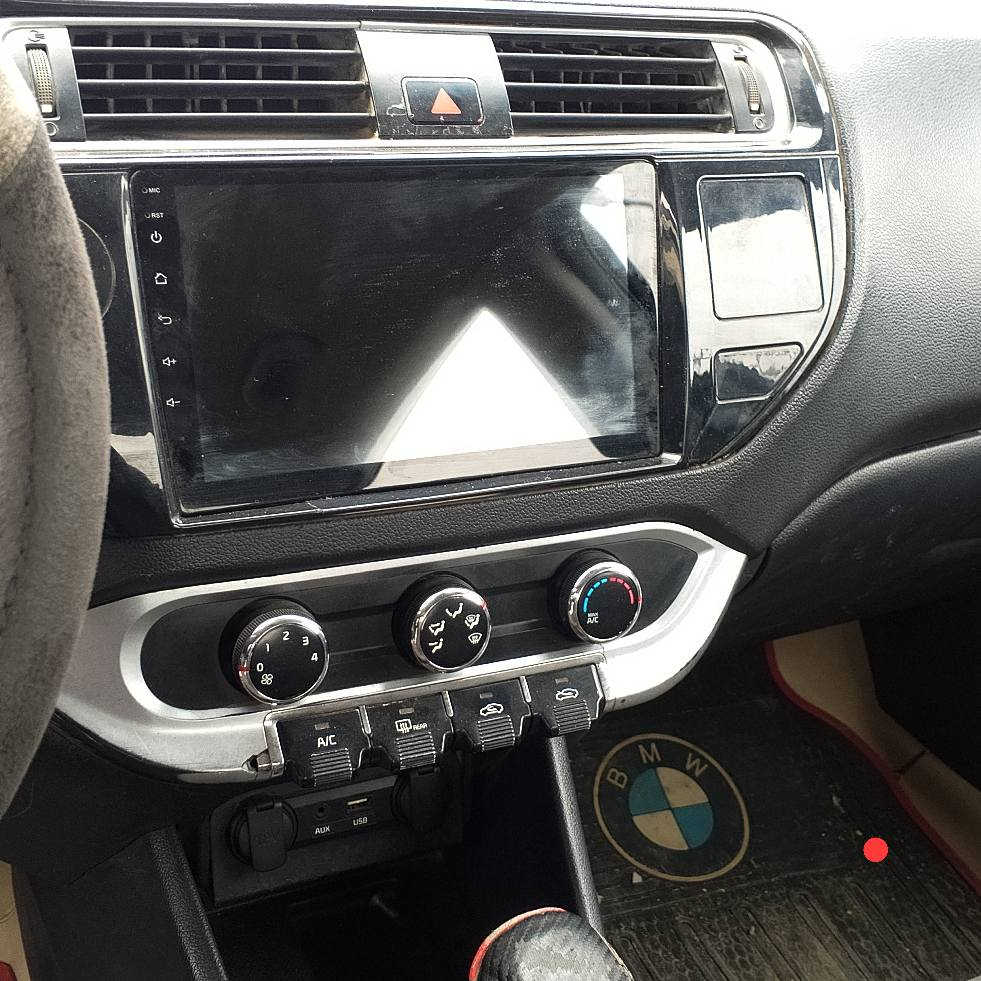 السلام عليكم كيا ريو موديل 2017وارد كلين صور الوارد بالمنشور صار بيها فقط جاملغ امامي صبغ اثر طخه بدون فتح ليبل واحد السيارة تحكم استيرن نظام ايكو شاشه تاب تخم تاير مكينه بيها بخار بدون تنقيص حجم المكينة 1600مكان السيارة قضاء العزيزيه السعر (75) الاتصال *********** الصويرة, واسط
