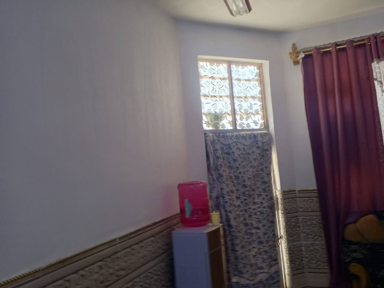 سلام عليكم دار للبيع مساحه ١٥٠م واجهه ٧ونص ونزل ٢٠ السعر مناسب الاستفسار على هذا رقم *********** قرب شارع ٨٠خلف محاطة بانزين خانه اضواء الحله ثاني بيت عن شارع بيت درجة اولى
