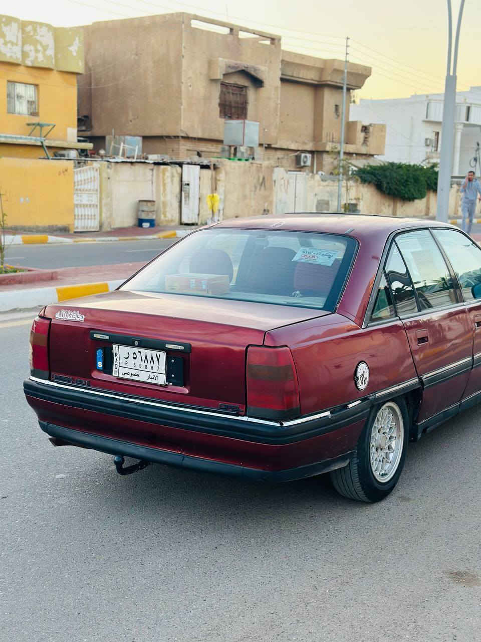 السلام عليكم اوبل اوميكا للبيع موديل93
كير اوتوماتيك جاهزه كير محرك صدر ما نقصه اي شي 
خير من الله رقمهه انبار السنويه لل 2028 يلا تسقط
شرط تحويل ثاني يوم مكان السياره الرمادي للاستفسار اتصال عله الرقم / ***********
