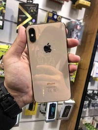 ايفون اكس الصغير الذاكرة ٦٤  البطارية ٧٤  اللون ذهبي  الجهاز بلادي كلش...