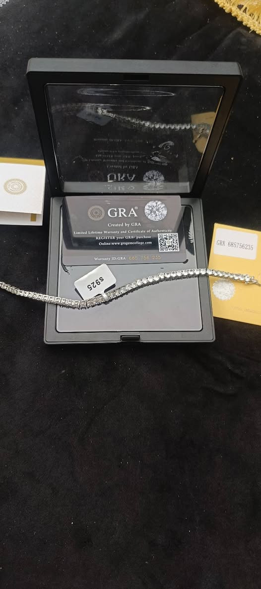 سوار موزنايت تنس فضه مع الكارت والشهادة موزنايت هوه حجر الماس صناعي


**إذا كنت صاحب هذا الإعلان وتريد حذفه لأي سبب، رجاءا أرسل رسالة إلى الدعم الفني**