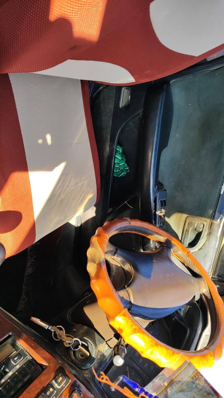 سلام عليكم سياره مارك للبيع العنوان الشطرة رقم*********** السعر 39 وبيه مجال
