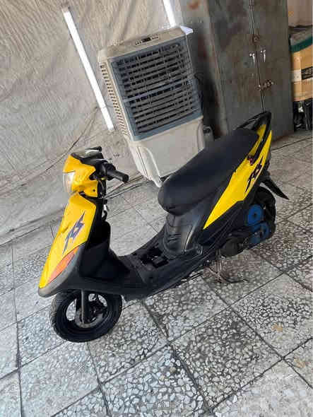 السلام عليكم 
(***********)
(***********)
(475)
العنوان بغداد حي الجامعة 
للبيع ماكس عدله بوشه 49 نكره مكينه خرسه بدون لا نضوح ولا تبخير ولا صوت شلعة معدل كامله مكمله صدر امامي خلفي شغال وبلادي بريك امامي خلفي شغال تايرات امامي خلفي جدد كفرات مبدله جدد مطبكه ستاند صفح ستاند تعليك كله موجود وبلادي كهربائيات 
سلف شغال لايت امامي خلفي شغال هورن شغال باقي الدراجة موضحه بغداد
