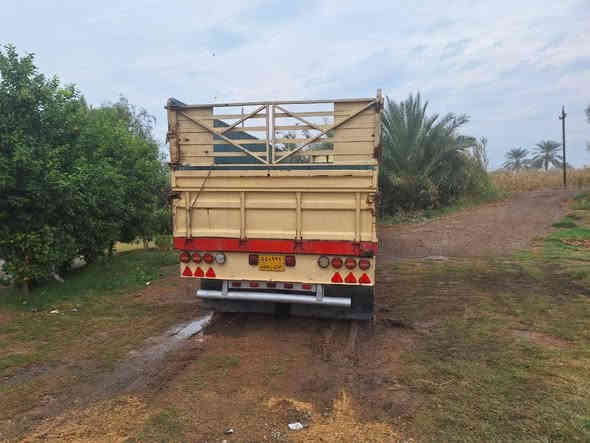 عربانه اوربيه محدده مكفوله كفاله عامه الطول ١٢،٥ تخم تاير ١١ مزوج تخم جوبلسات تخم كهربائيات ٤ محاور بلادي ١١ واحد رفاع مع صناديك وثلاجه ومطبخ وجادر فقط؛ ماتخلي عليه لو ربع دينار السعر ٩٠ ورقه وبيه مجال المكان العزيزيه الكوت الاتصال ع الرقم*********** اني مكلف بالنشر خاص ما ارد
