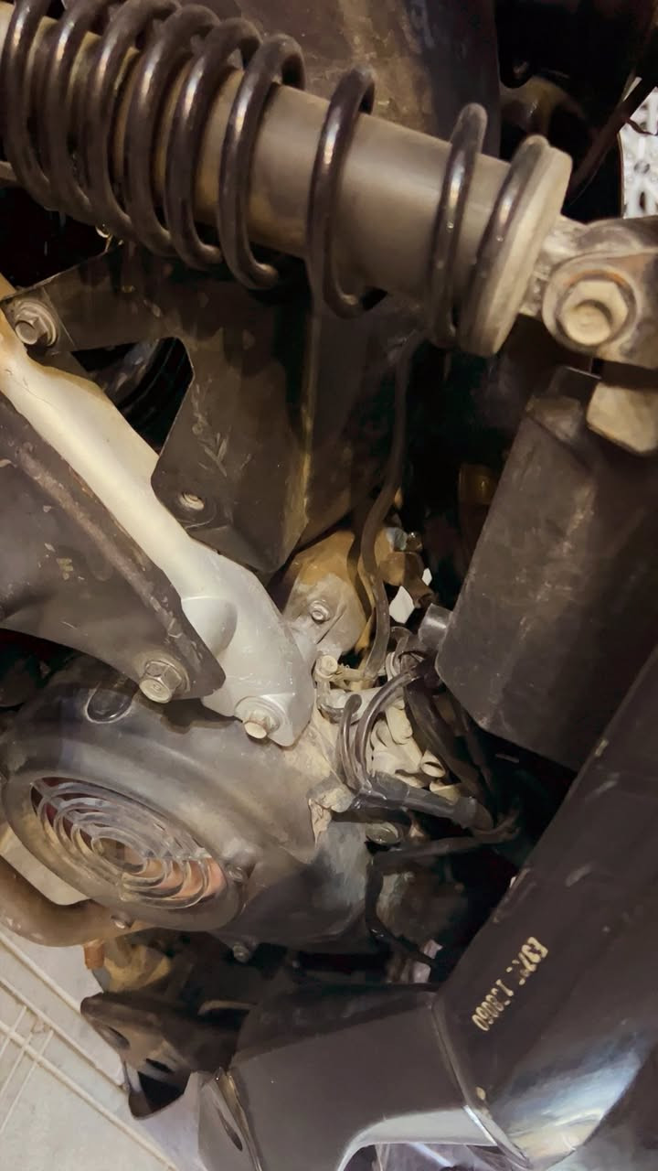 دراجه ثعلب للبيع بلادي قيم وأخذ ختم واحد ويه المكينه سلف كهربائيات كله شغاله صالنصه بلادي جيك واخذ لاتبخير لادخان الدراجه اطيك بيه ضمان يصير بيه شي ترجعه كلشي بلادي
مكاني بغداد العطيفيه ***********
