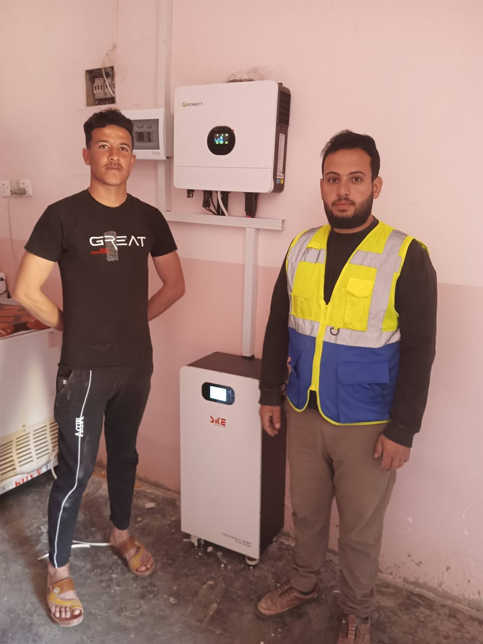 من عروض شركة الحجاب للطاقة الشمسية
تم تنصيبها للأخ (ابو عذاب قحطان حسين ) 
في اسديرة الفياض 📌

              ⚡بقدرة ⚡

15-امبير نهاري ☀️
15_ امبير ليلي 🌙

✅ تظمنت المنظومة الشمسية 🔆
 
7_ألواح لونجي 615 واط 
 بقدرة توليد ⚡(2.5امبير) (مؤسسة)   
 بظمان ١٥ سنة ✅
 
2_ بطارية ليثيوم 15  كيلو واط من شركة SkE
بظمان 5 سنوات ✅

3 _انفيرتر   6 كيلو كرواط جناحين  🟢
بظمان 1 سنة✅

___________________________________💰 أسعارنا مناسبة جدًا وتنافسية
🔎 تكدر تستفسر عن حجم الطاقة المناسب إلك
📋 ونوفر لك قائمة المواد مع الشركات المصنعة
📊 حتى تكدر تقارن وتتاكد من أسعارنا بالسوق وبكل شفافية
📌 شركة الحجاب للطاقة الشمسية
____________________________________

🔴نعمل ليلا 🌙 مع نهار،☀️

✅غايتنا أرظاء زبائننا  الكرام ومواعيدنا معهم ⚡✅

🎉حياكم الله في شركة الحجاب للطاقة الشمسية 🎉

الهاتف للأستفسار
 
*********** الاستاذ فرحان

العنوان_الشرقاط_اسديرة_الفياض
