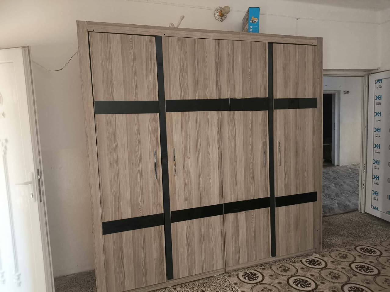 سلام عليكم غرفة نوم بسعر كنتور اخو البلاش فقط ب200 الف وحي الله الشرايه
مكاني داخل الحويجه 
***********
