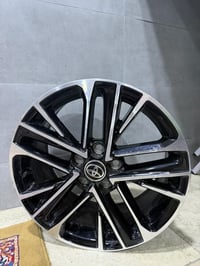 اكسسوارات كامري • عدد ٣ • نضيف جداً