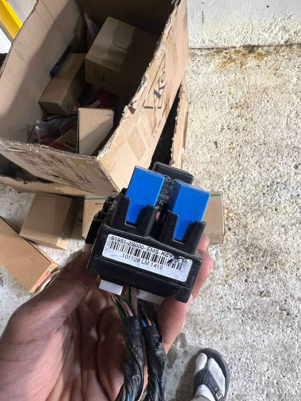 يتوفر جميع انواع قطع غيار السيارات الوارد الكوري والوارد المريكي من موديل 2010 -2026 مفرد ومتوفر جمله ونساب الاسعار ***********
