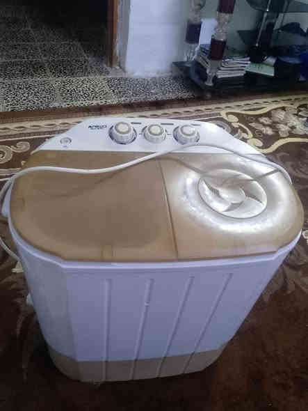 غساله حجم صغير اطفال غير مستخدمه سعرها 60 الف مكان الموظفين ***********
