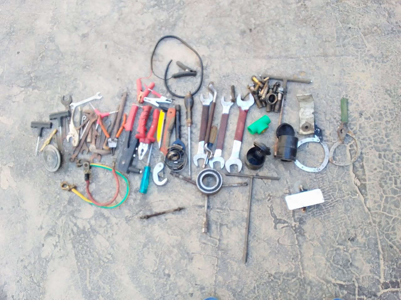 السلام عليكم ورحمة الله غراض للبيع 
***********واتساب
