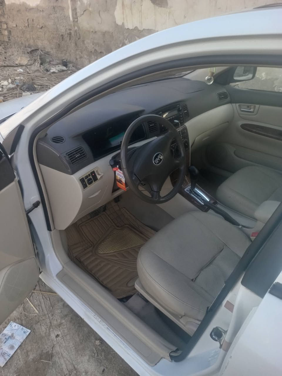 بي وايدي ٢٠١٢ رقمها كربلاء مكانها كربلاء بسمي تبريد شغال سياره نضيفه للاستفسار الاتصال بلرقم *********** السعر 53 بيها مجال
