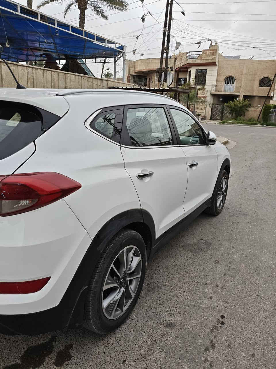 السلام عليكم
للبيع 
توسان خليجي  موديل 2018
السعر. 170 وبيه مجال بسيط
محرك 2000 دوش
محرك كير كفاله 
حادثه منزله بصور السونار 
سياره نظيفه وحلوه 
مكان السياره. بغداد. العامريه. او حي الجامعة 
استفسار اكثر. اتصل على الرقم ‪0781 580 3996‬‏
