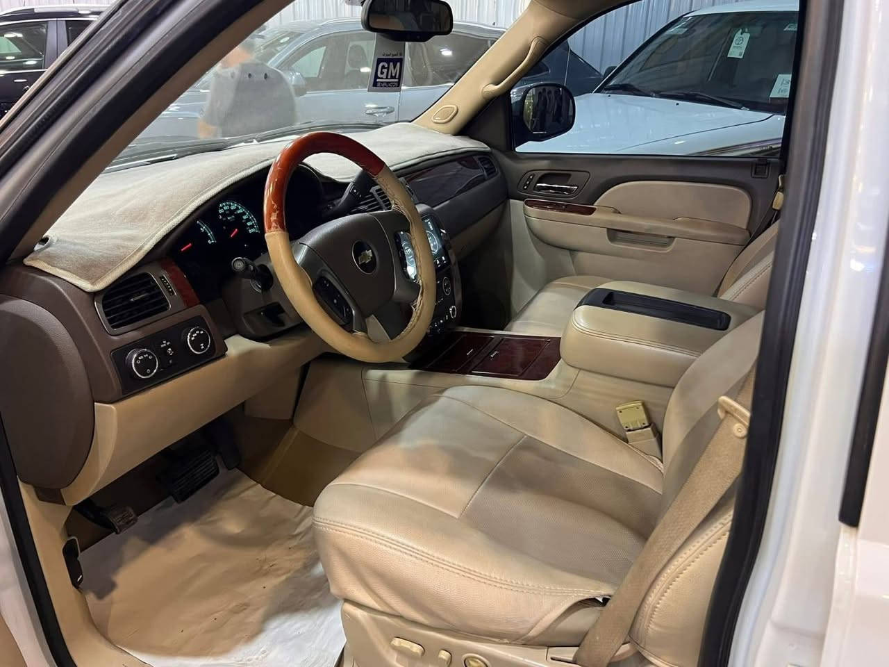 تاهو 2012 ltz خليجي وكالة منصور ماشية 163 سيارة جاهزة كفالة عامة رقم شمالي 
السعر 275$ قابل للتفاوض
للتواصل صاحب السيارة في البصرة
***********
