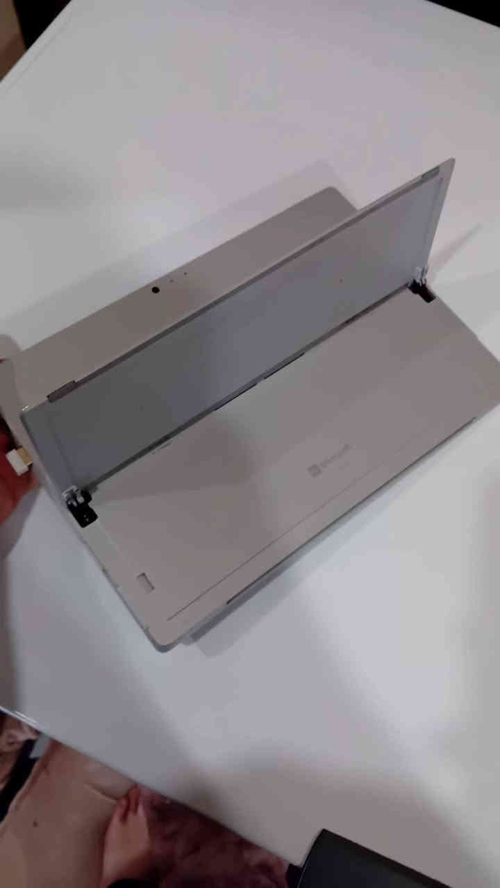 السلام عليكم
لابتوب شغال شرط الفحص مراوس معة ايفون 
7 عادي مكان اربيل ***********
