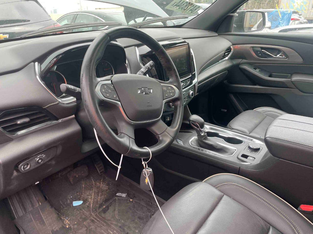 المركبة : شيفروليه ترافرس فئة بريمر  موديل 2023 فول للبيع فقط
الضرر: الجاملغ الخلفي موضح في الصور قبل وبعد
الرقم : بغداد بسمي
مكان السيارة: ميسان  
_______________________________
المواصفات 
✅ شيفروليه ترافرس 2023 بريمير  دبل فتحه 
✅ محرك 6 سلندر 3600 VVT
✅ السيارة ماشية 100 كيلو 
✅ اربع بصمات للابواب مع بصمة تشغيل وتشغيل عن بعد
✅ نظام الكاميرات الاربعة برؤية 360 درجة 
✅ إمكانية عرض كاميرا في مرآة السائق (كاميرا خامسة) أصل
✅ ويل كب حجم 20 بلاك رياضي مع طقم تاير جديد كونتننتال 
✅ لايتات زينون اصل مع حاجب LED نهاري 
✅ كاميرا خلفية دوارة مع الستيرن 
✅ اشارات بالمرايا الجانبية مع حساسات الاجتياز 
✅ غرفة السيارة جلد اسود اصل
✅ تحكم كهربائي متكامل لمقاعد المقدمة 
✅ تدفئة ستيرن
✅ ستيرن كهربائي الحركة
✅ جنطة كهرباء شفط مع إمكانية فتح الجنطة بثلاث وضعيات  عن طريق باب السائق والبصمة 
✅تحكم كهربائي متكامل لمقاعد المقدمة 
✅ كشنات أمامية تدفئة تبريد
✅ كشنات وسطية تدفئة
✅ شحن موبايل وايرلس
✅ منافذ USP & AUX
✅ منافذ طاقة 12V متعددة
✅ رادار امامي مانع تصادم واعطاء تنبيه مع حساسات خلفية
✅ مانع إنزلاق
✅ شاشة دشبول كبيرة سلايد لمجموعة من الايعازات 
✅ قاصة داخلية خلف الشاشة مع منافذ USB
✅ تحكم ستيرن جهتين متكامل الايعازات
✅ سايد بريك بصمة 
✅ تبريد السيارة 3 قطع مع تبريد خلفي منفصل  
✅ مقاعد وسطية فصل سياحي لراحة اكبر 
      مع بقية مواصفات  الفول المعروفة
✅ للمزيد الاتصال *********** 
       واتس اب فقط *********** 
✅️السعر 310 بيها مجال للشراي وتدلل
