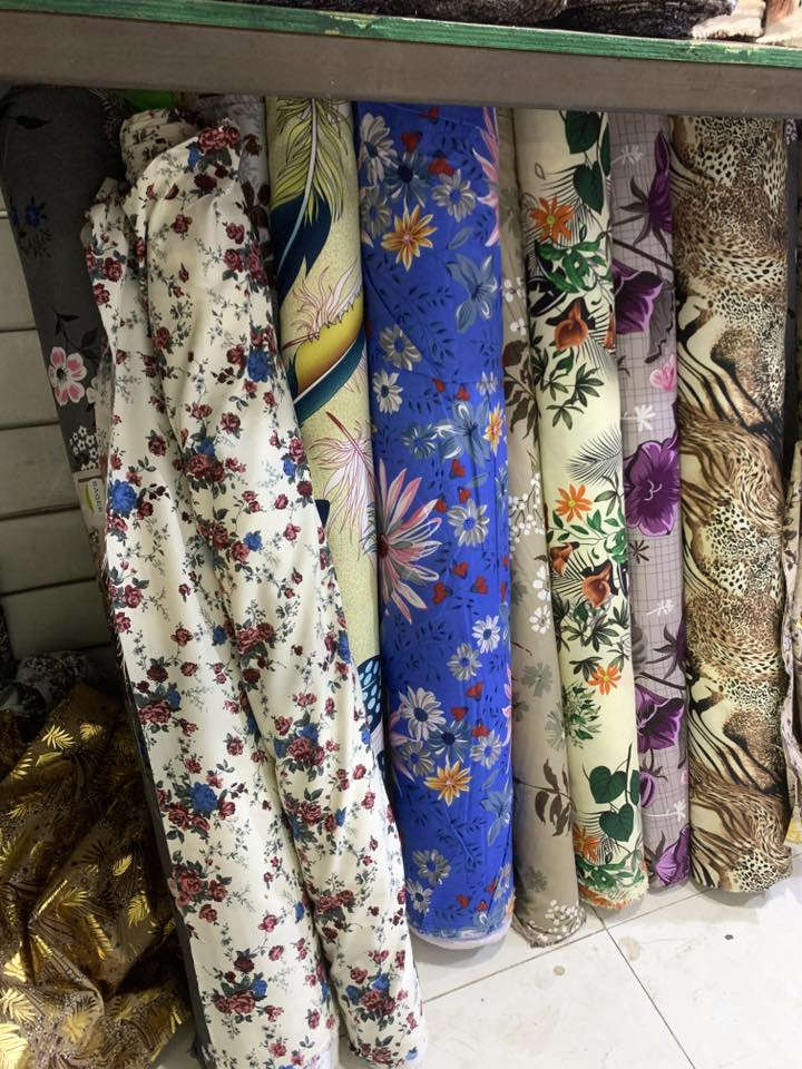 سلام عليكم قماش درجه أولى
متوفر لدينا جميع أنواع الفرشات نفر ونفرين
متوفر لدينا أنواع تلبيسه دواشك نفر ونفرين 
متوفر لدينا فرشات ام الكشكش درجه أولى والقماش الامارتي 
وباسعار تنافسيه العنوان سوق الحريه الثالثه قرب ابو نور ابو البهارات رقم الهاتف  ***********
